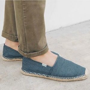 NWOT Men's Soludos espadrilles navy cream stripe